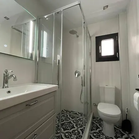 Natalie's Urban Apartment